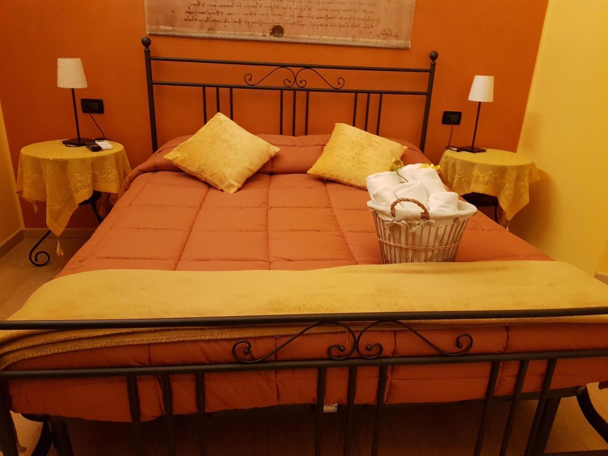 Ghiro Ghiotto Bed & Breakfast Pietra Ligure Bagian luar foto
