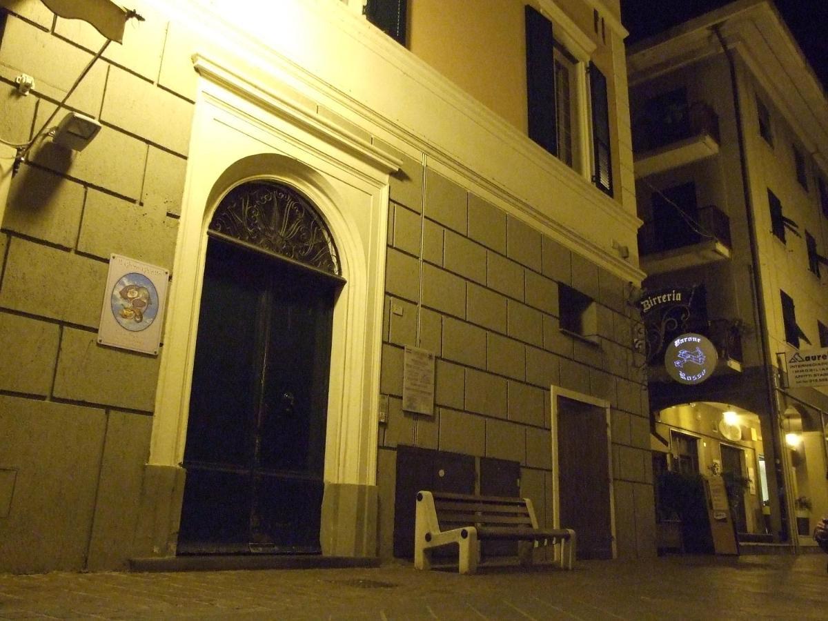 Ghiro Ghiotto Bed & Breakfast Pietra Ligure Bagian luar foto
