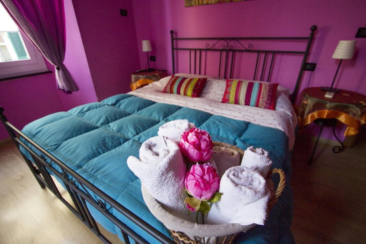 Ghiro Ghiotto Bed & Breakfast Pietra Ligure Bagian luar foto