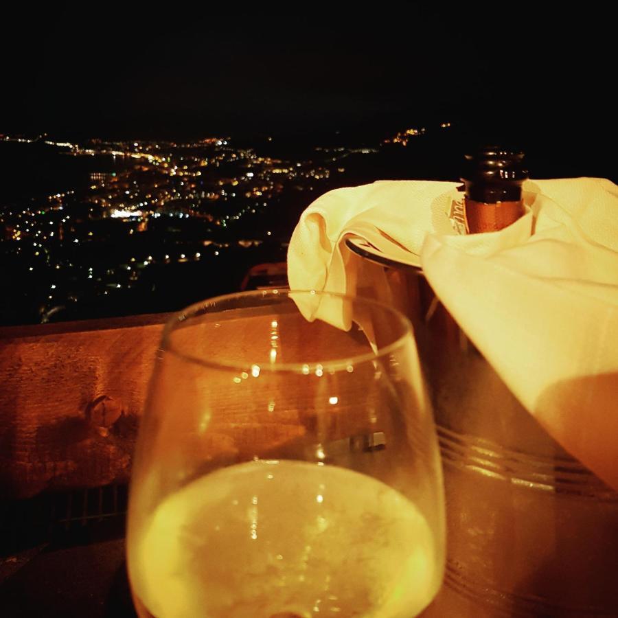 Ghiro Ghiotto Bed & Breakfast Pietra Ligure Bagian luar foto