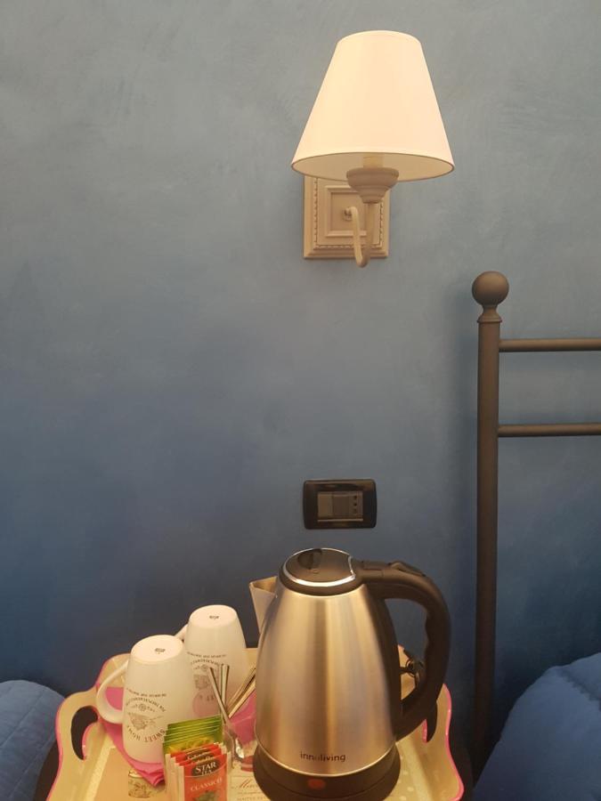 Ghiro Ghiotto Bed & Breakfast Pietra Ligure Bagian luar foto
