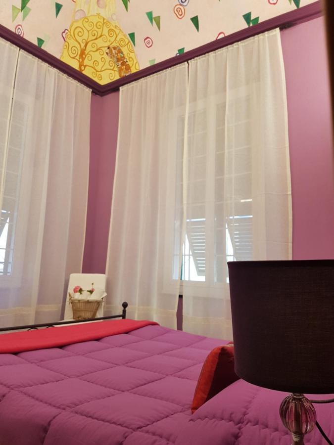 Ghiro Ghiotto Bed & Breakfast Pietra Ligure Bagian luar foto