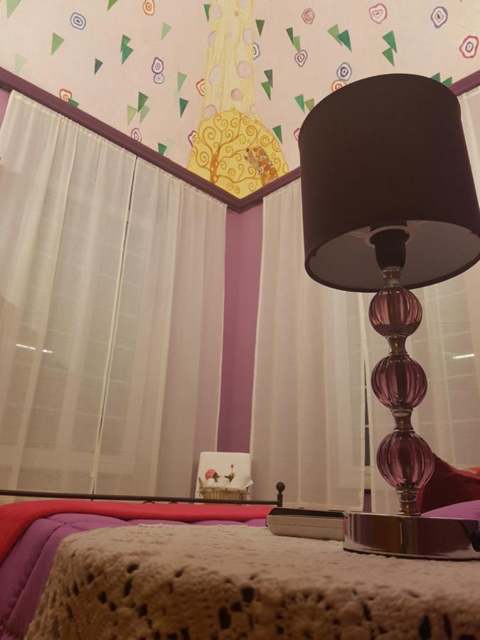 Ghiro Ghiotto Bed & Breakfast Pietra Ligure Bagian luar foto