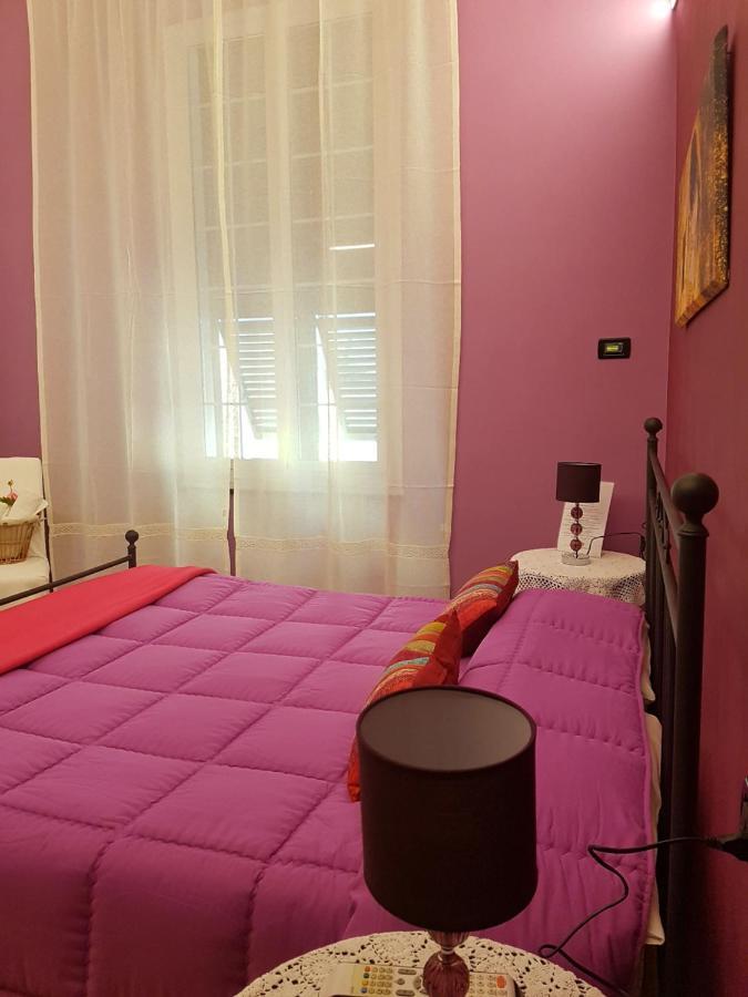 Ghiro Ghiotto Bed & Breakfast Pietra Ligure Bagian luar foto